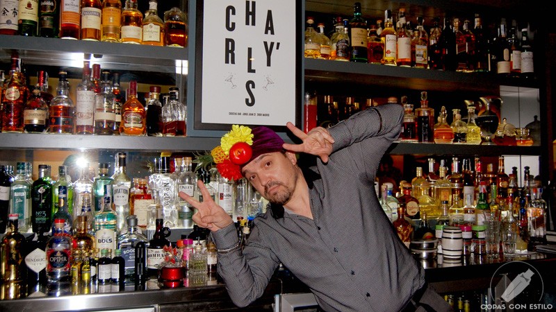 El bartender de coctelería Charly's Cocktail Bar (Madrid) Carlos Moreno