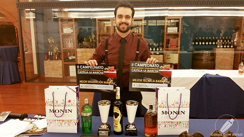 El bartender Santiago Escribano, ganador del campeonato de coctelería